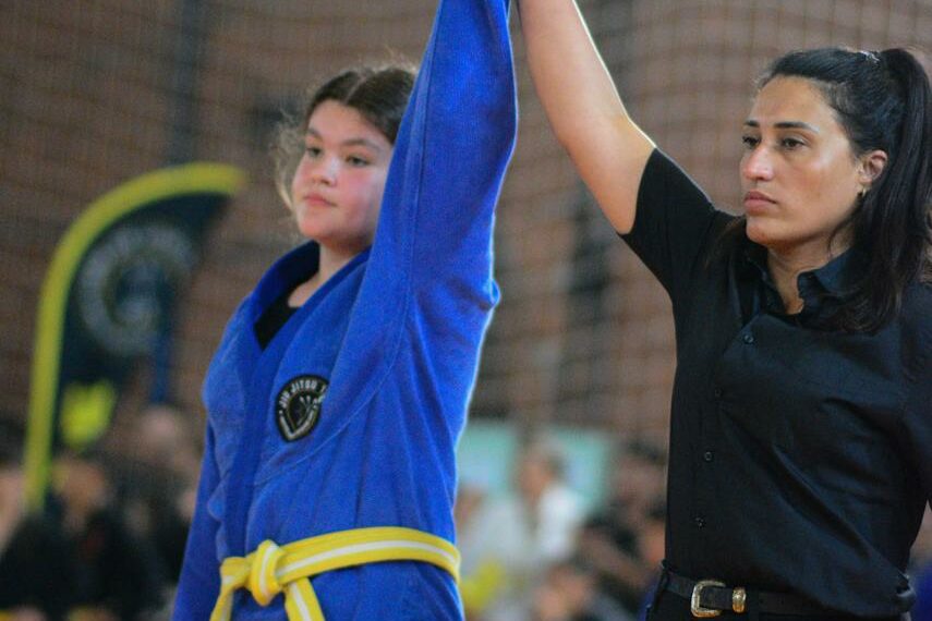 Jiu-Jitsu Tribe reforça ações sociais nas escolas da região