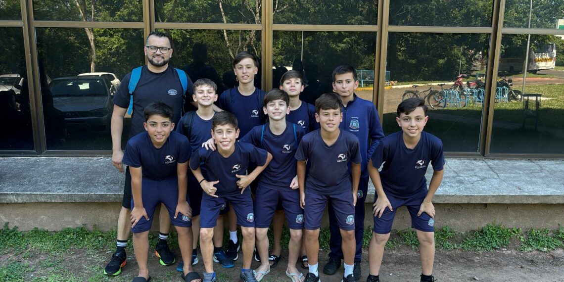 Mais de 200 campeões da Copa Repercussão Sicredi/Clip curtem um dia no cinema
