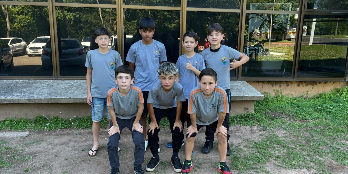 Mais de 200 campeões da Copa Repercussão Sicredi/Clip curtem um dia no cinema