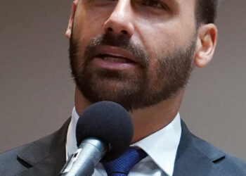 Câmara declara cassação dos mandatos de Eduardo Bolsonaro e Alexandre Ramagem