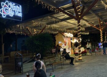 Giga Net decora praça para o Natal e anuncia promoção imperdível