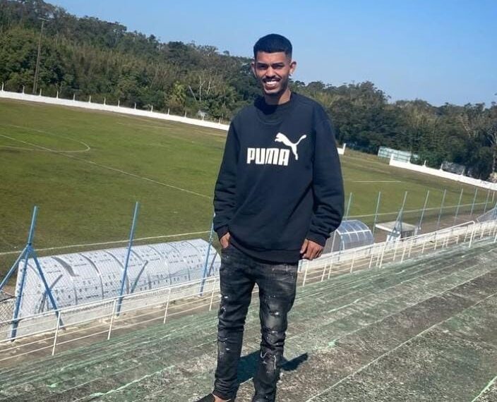 Atleta de Sapiranga assina com clube sergipano de futebol e inicia nova fase