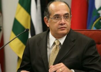 Gilmar Mendes impede o congresso de pedir impeachment de ministros do STF