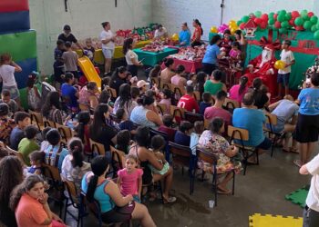 Festa de Natal do PIM reúne cerca de 200 pessoas no bairro Amaral Ribeiro