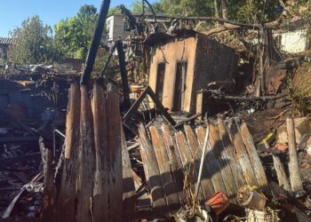 Incêndio destrói residência em Campo Bom