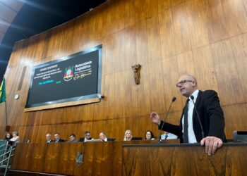 Deputados, prefeitos e entidades debatem sobre pedágios na Assembleia