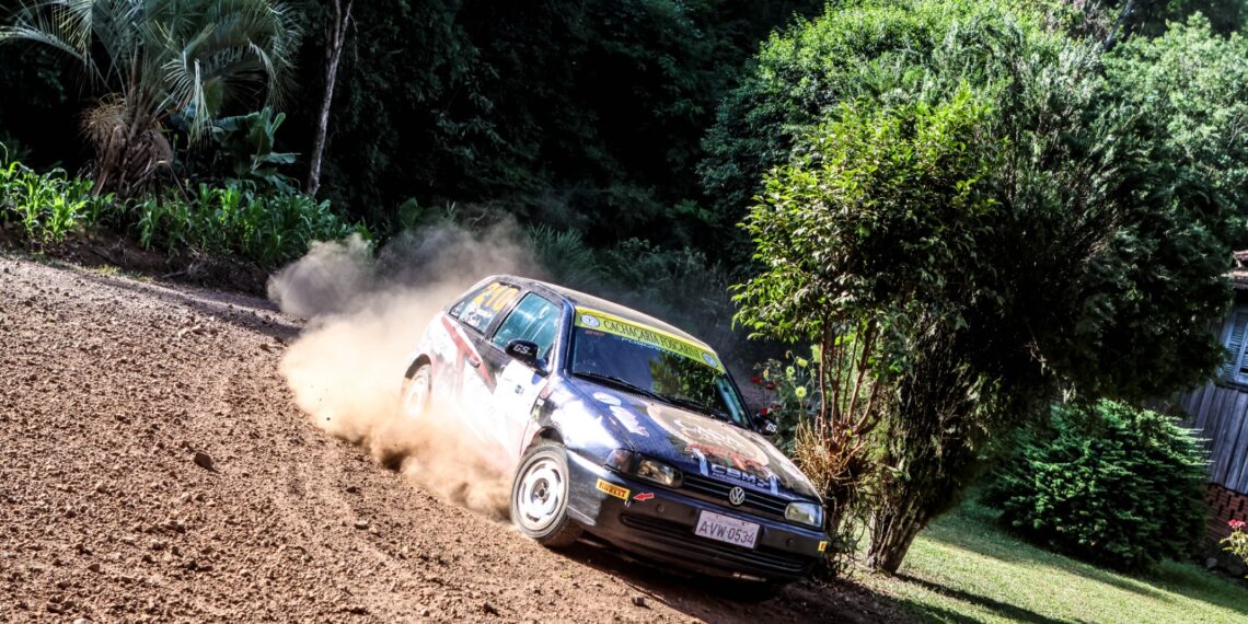 Aos 36 anos, Bruno Foscarini sagra-se tetracampeão no gaúcho de Rally
