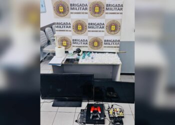 Homem é preso por tráfico de drogas durante patrulhamento da Brigada Militar, em Campo Bom