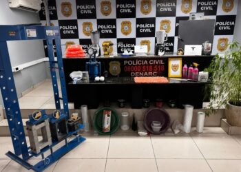 Denarc prende homem e desarticula laboratório clandestino de cocaína em Campo Bom