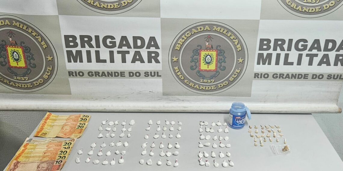 Dupla é presa por tráfico de drogas no bairro São Luiz, em Sapiranga
