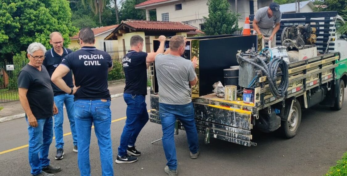 Polícia Civil apreende máquina de bronzeamento artificial em Dois Irmãos
