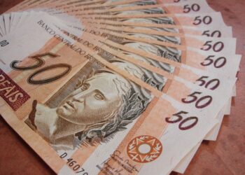 Salário mínimo será de R$ 1.621 a partir de 1º de janeiro de 2026