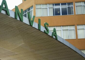 Anvisa proíbe venda de fórmulas infantis após risco de contaminação tóxica