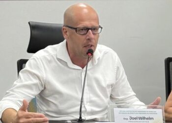 Deputado Joel Wilhelm exige clareza nos números durante CPI dos pedágios
