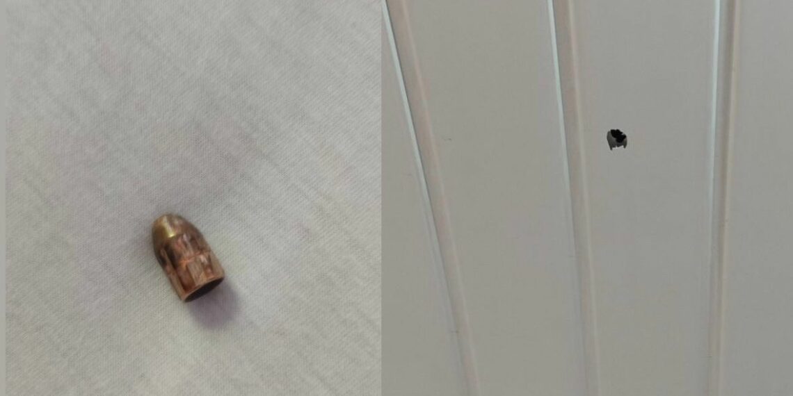 Bala perdida perfura telhado e forro de casa e cai na cama de sapiranguense