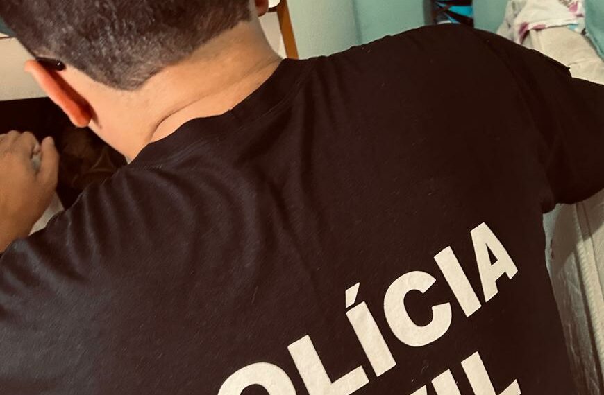 Homem é preso em Dois Irmãos por violência doméstica e disparos de arma de fogo