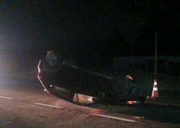 Mulher fica ferida em capotamento na RS-239, em Araricá