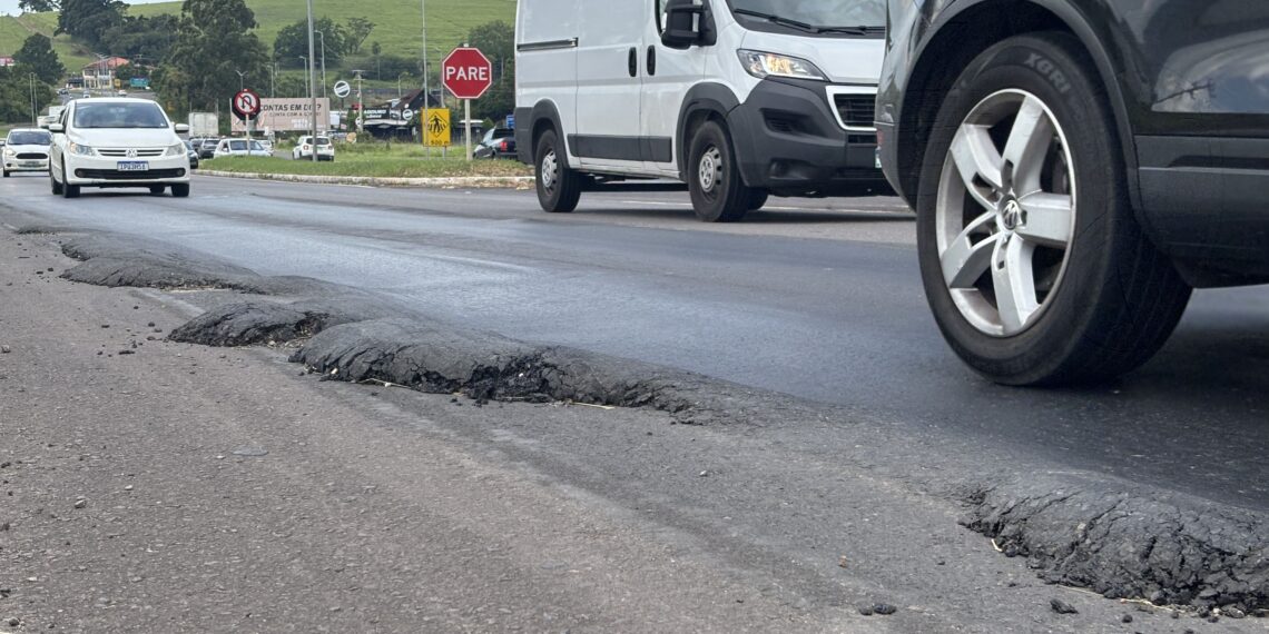 Desníveis na RS-239 exigem atenção de motoristas que trafegam pela rodovia