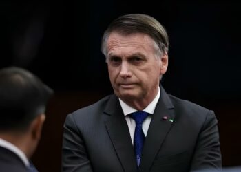 Alexandre de Moraes autoriza prisão domiciliar de Bolsonaro por 90 dias