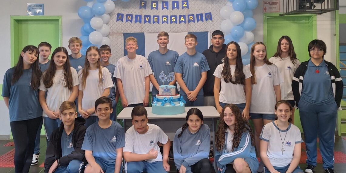 Escolas Carlos Rausch e Heda Nienow celebram aniversário em Dois Irmãos