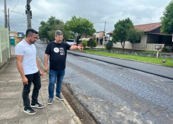 Tempo recorde: rua Henrique Hoffmann,  de Nova Hartz, é pavimentada em três dias