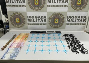 Dupla é presa por tráfico de drogas no bairro Rio Branco, em Campo Bom