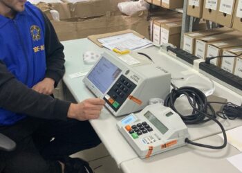 Eleitores têm novas datas para regularizar título no RS