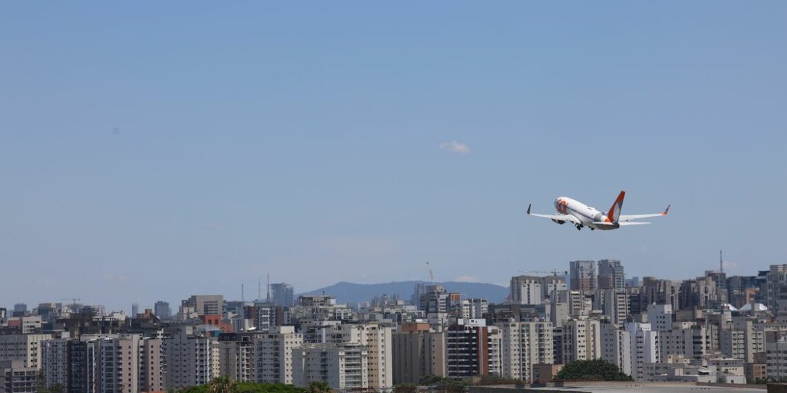 Petrobras eleva em até 55% o preço da querosene de aviação após alta do petróleo