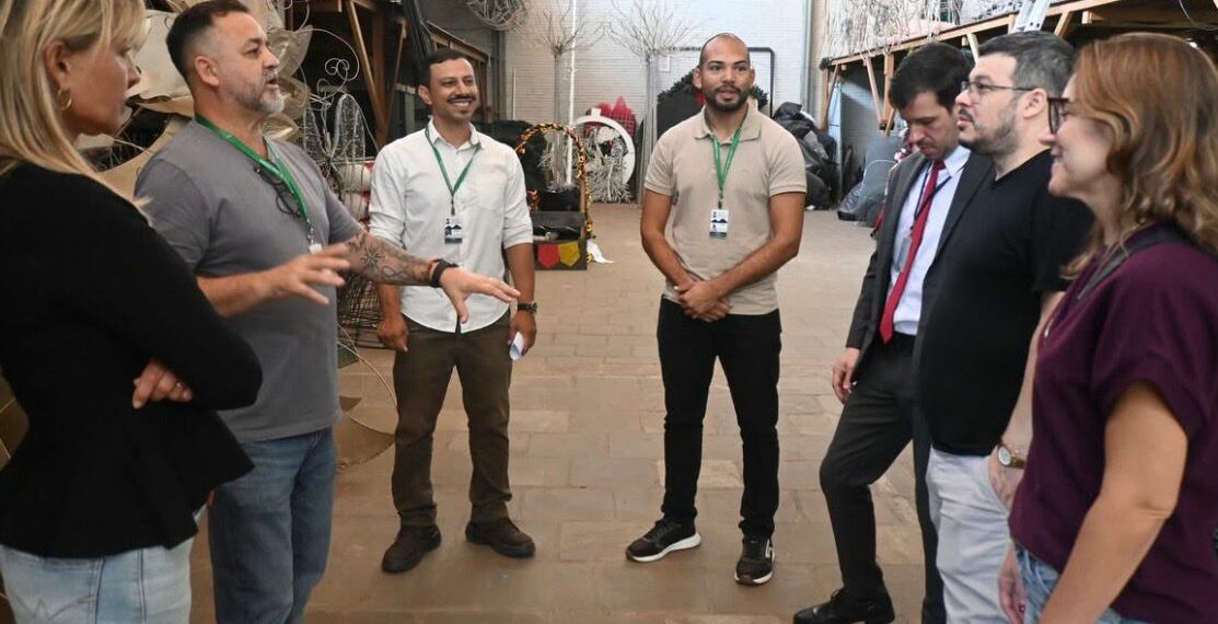 FENAC visita Dois Irmãos para conhecer os bastidores do Natal dos Anjos