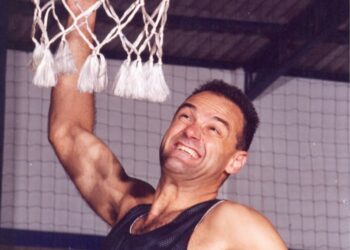 Morre Oscar Schmidt, lenda do basquete e eterno “Mão Santa”, aos 68 anos