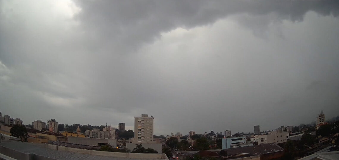 Três dias de instabilidade elevam risco de tempestades no RS