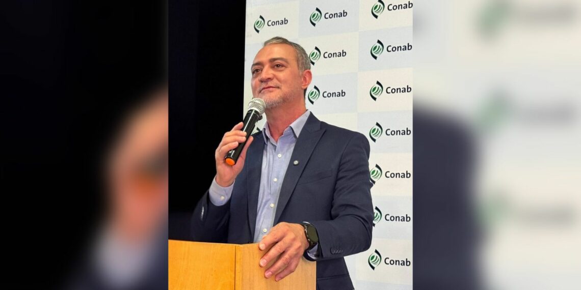 Edgar Pretto desiste da pré-candidatura para apoiar Juliana Brizola ao Governo do Estado