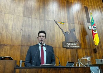 Delegado Zucco tem projeto Patrulha Bernardo aprovado em plenário e avança na proteção de crianças e adolescentes no estado