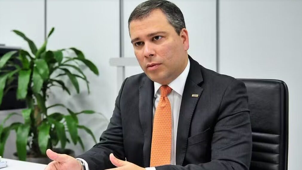 Ex-presidente do BRB é preso em investigação sobre negócios com o Banco Master
