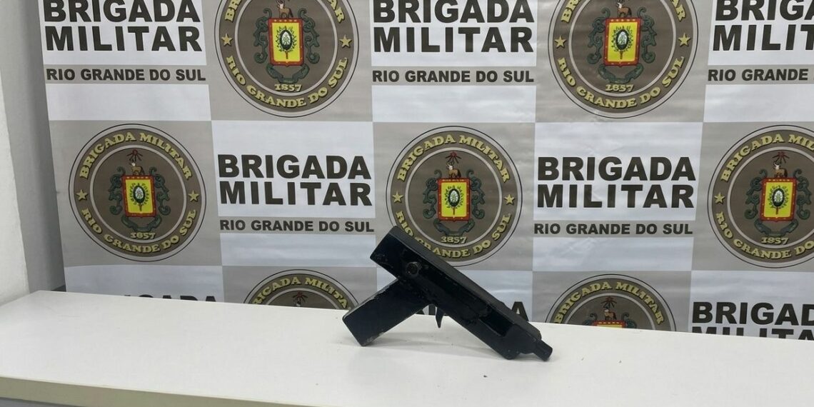 Arma de fogo artesanal é apreendida no bairro Barrinha em Campo Bom