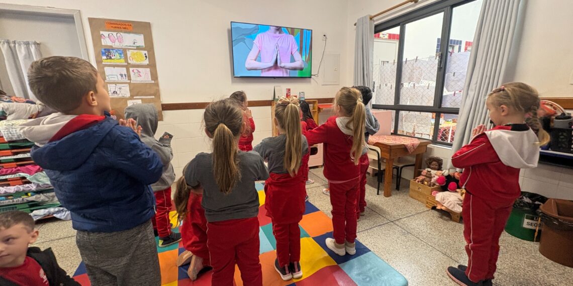 Dois Irmãos amplia possibilidades pedagógicas com mais TVs nas salas