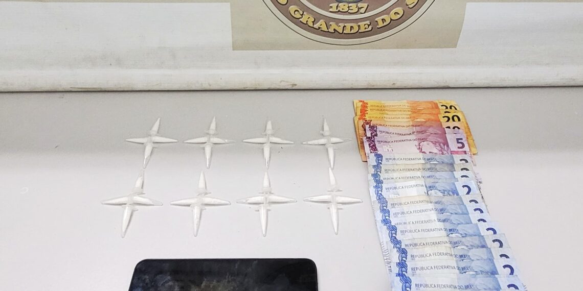 Brigada Militar de Campo Bom apreende dois menores de idade por tráfico de drogas
