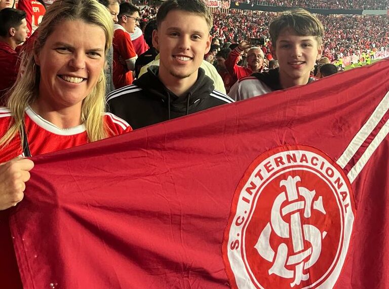 Mães fanáticas por Inter e Grêmio: conheça a história de seis torcedoras