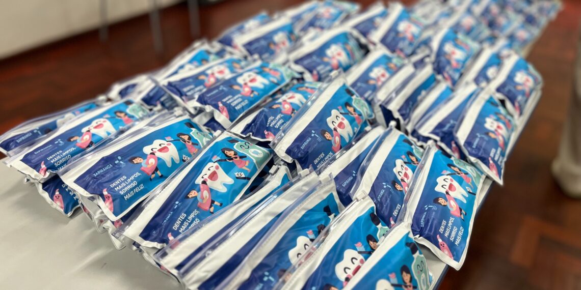 Sapiranga disponibiliza mais de 11 mil kits de higiene bucal na rede municipal