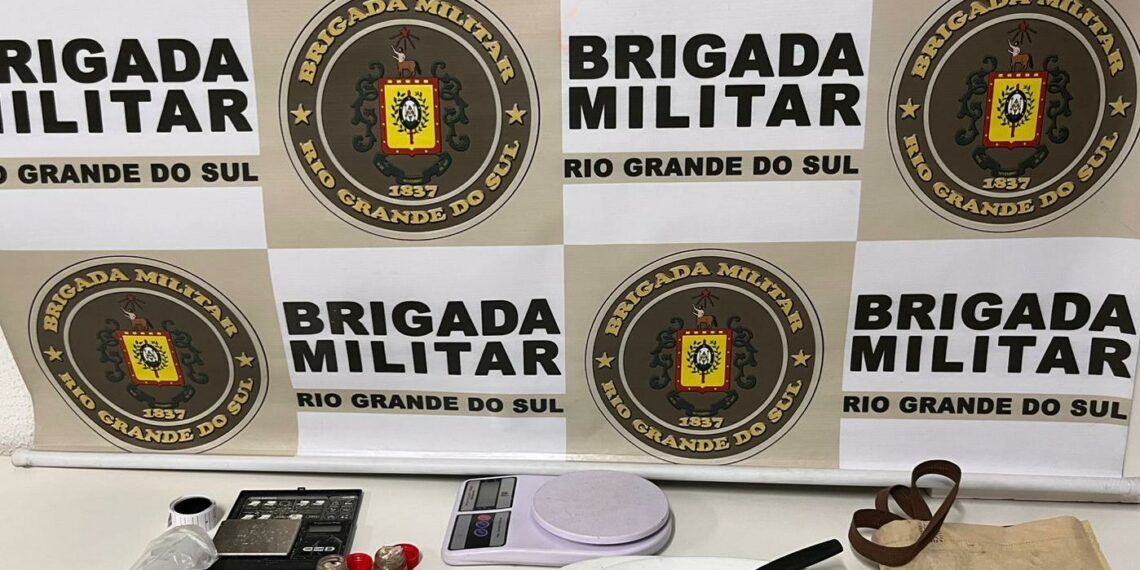 Mulher é presa por tráfico de drogas no bairro São Luiz, em Sapiranga