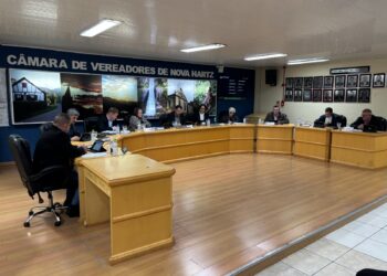 Legislativo de Nova Hartz aprova projetos para saúde e debate proteção de crianças e adolescentes