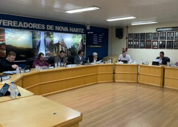 Câmara de Nova Hartz debate regularização de poços, saúde, educação e identidade visual do município