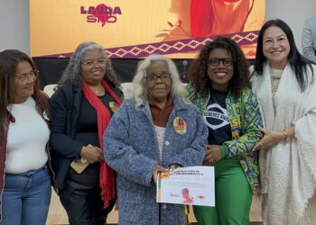 Sapiranguenses são homenageadas com “Medalha Preta Roza”