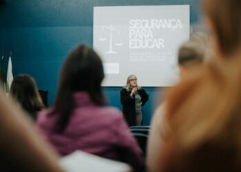 Curso promove estratégias contra violência de gênero nas escolas de Novo Hamburgo