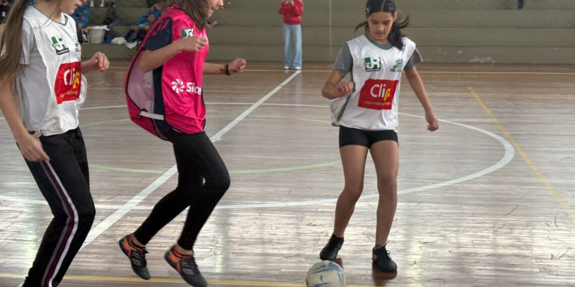 Definidos os finalistas da Copa Repercussão na Escola de Futsal SICREDI/CLIP de Dois Irmãos