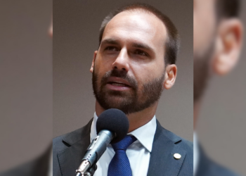 STF condena Eduardo Bolsonaro por coação em processo ligado ao ex-presidente