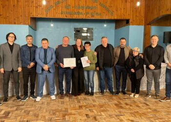 Sessão Ordinária nos Bairros aproxima Legislativo da comunidade e homenageia casal em Nova Hartz