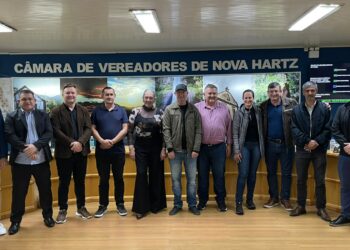 Câmara de Vereadores de Nova Hartz aprova mais de R$ 5 milhões em créditos e homenageia Erena Jost