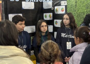 Feictim reúne estudantes em Araricá com projetos de ciência, inovação e tecnologia