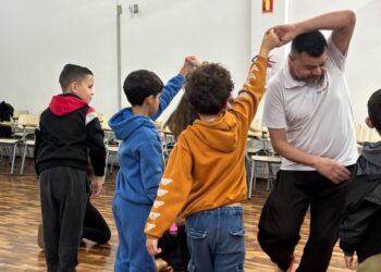 Maico Alves, professor do projeto, trabalha com dança gaúcha há 35 anos, em Sapiranga | Foto: Mariana Homem/GR